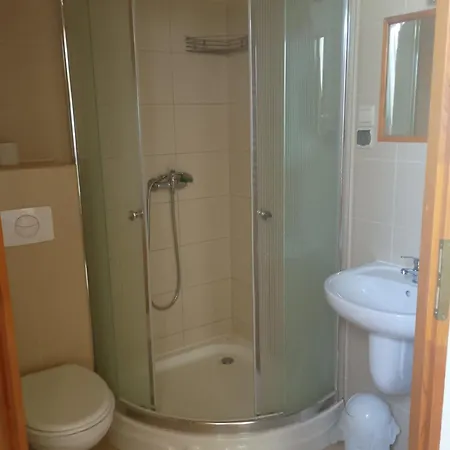 Hotel Bida Z Nędzą - Bida